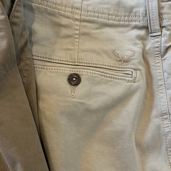 Men’s American Eagle Chino Shorts - Picture 8 of 9